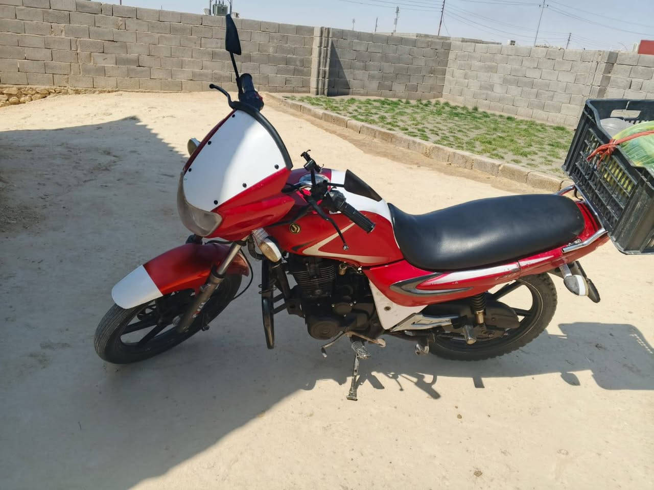للبيع سايم موديل 2017 نضيف حيل 800 وبي مجال ***********
