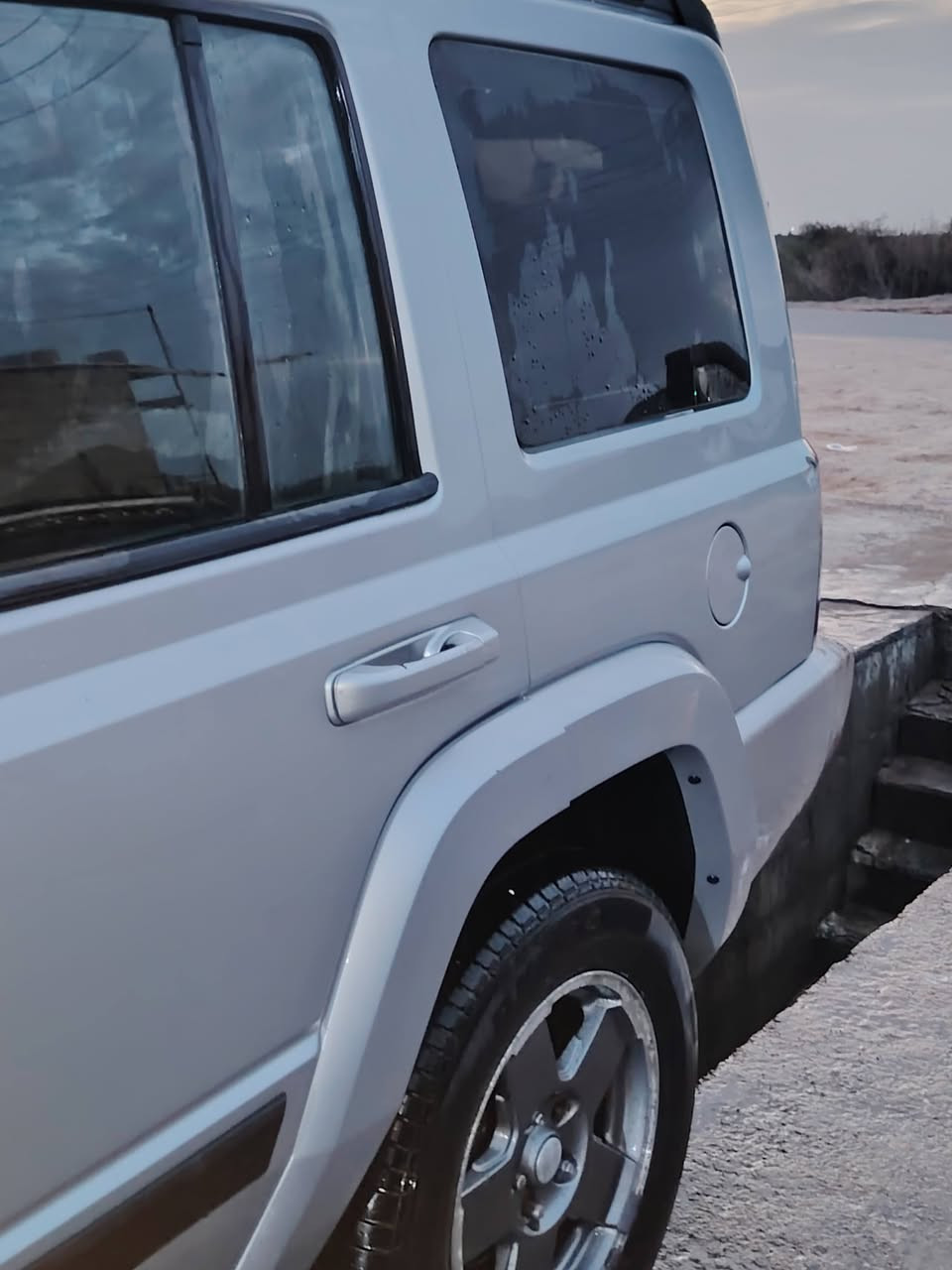 سلام عليكم سياره جيب للبيع مديل 2007 رقم نگليزي بصرة
سعر 70وبيه مجال مكاني بصرة هارثه رقم الهاتف ***********
