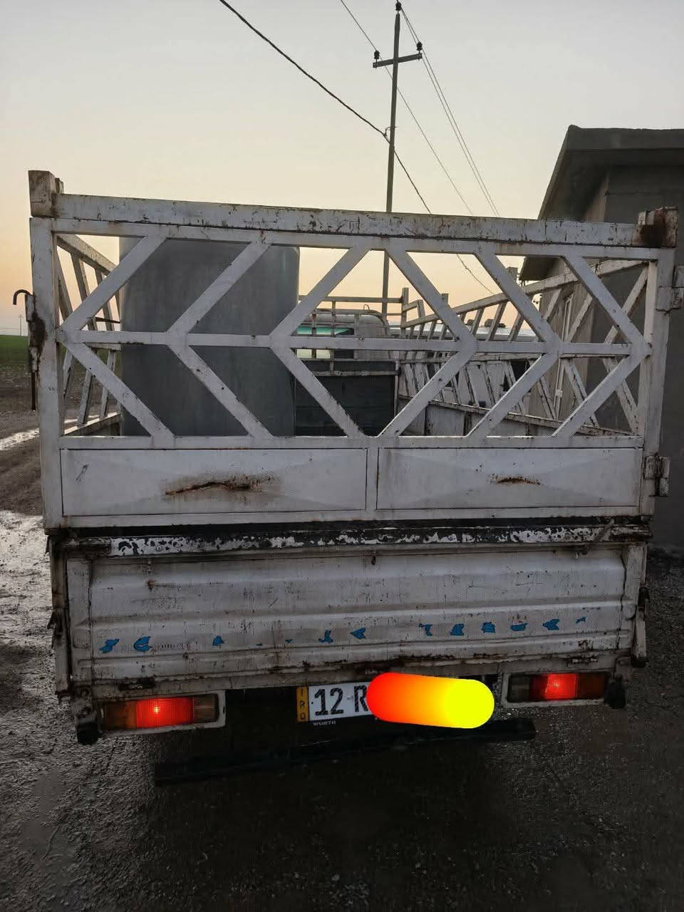 كيا سامسونگ نينوى موديل 2000
 رقم جديد مسطره سنويه لل2028 شهر 10 كلشي بيها بشرط گير ومحرك وشاصي السعر على الاتصال او واتساب ***********
