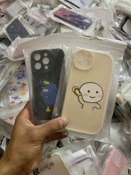 اسلام عليكم كفرات ايفون منوع من 15 بر ماكس لل x 
العدد290 سعر القطعه 500 دينار كفرات ايباد عدد 4 سعر القطعه 1000 دينار الكفرات ايتيمات كلش حلوه عنواني كربلاء توصيل موجود هـ***********
