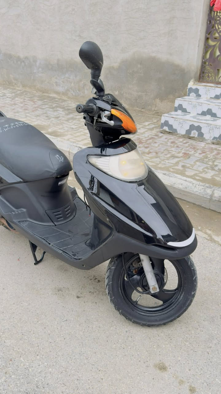 سلام عليكم دراجه سبيسي ياباني للبيع نضيفه مبيه اي نقص مفتوحه رايمر اول مرا سلف هندر
كهربائيات كله شغاله قفل جنطه قفل سكان 
العنوان الكوت الزهراء 
***********
