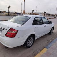 موبل ٢٠١٢ • گير عادي • ضربة خلفي