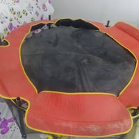 ترامبولي للبيع استخدام شهر لطفلة وحدة عليها تراب من الخزن مع سياج طويل...