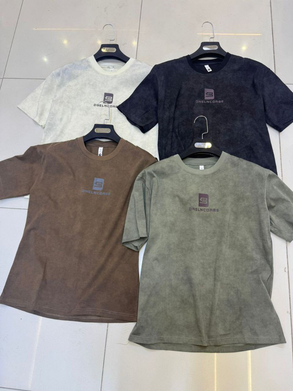 بدي رجالي صيني خامه درجه اولى
قالب وخامه فول
القياس 
L/4xl
الشد 20قطعه ب//130 الف
القطعه ب6ونص فقط 💥💥


**إذا كنت صاحب هذا الإعلان وتريد حذفه لأي سبب، رجاءا أرسل رسالة إلى الدعم الفني**