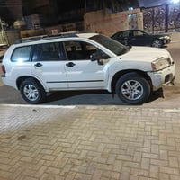 ميتسوبيشي • ميتسوبيشي اخرى • سيارة بصره • سيارة محوره • مكينة كاملة • ...
