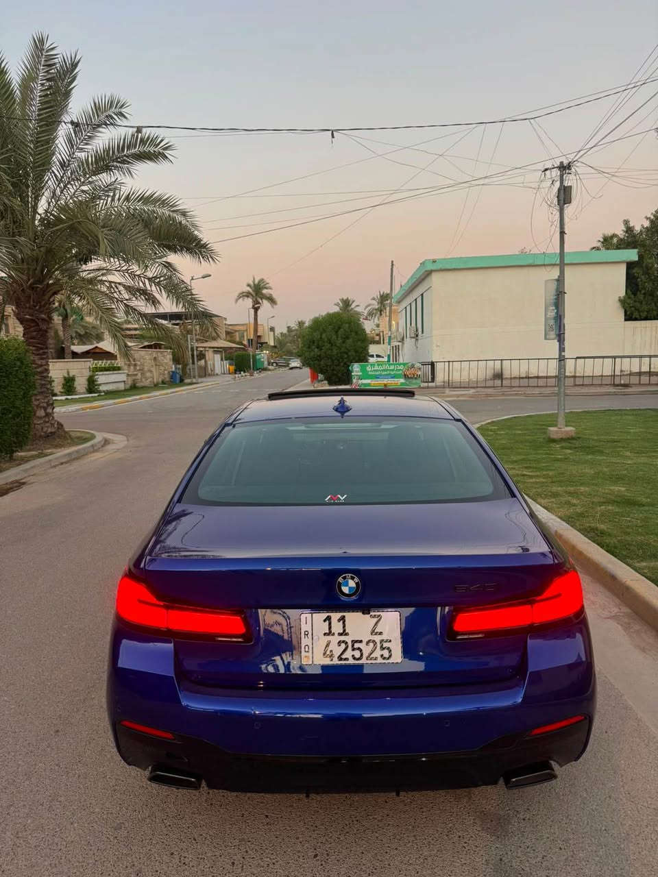 السلام عليكم

bmw540i 

موديل 2022 ام بكج اصل

ماشيه 45  الف كم

رقم بغداد

السياره فول مواصفات كلشي موضح بالصور 5 بردات ورادارات السياره لون مميز هذا اللون يجي بس بالام فايف وبيها لويات مهبطه من امريكا

السياره اي نقص ما بيها صفر مسج حتى الچيك طافي 

حادث بنيد و دعاميه بدون دواخل شاصي ولغد مكفول اير باك ستيرن ودشبول

السعر 35000$ يعني 350 ورقه

للاستفسار *********** بغداد, العراق
