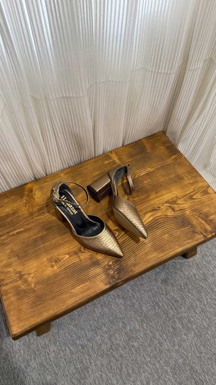 سعر القطعتين ♥️25♥️


**إذا كنت صاحب هذا الإعلان وتريد حذفه لأي سبب، رجاءا أرسل رسالة إلى الدعم الفني**