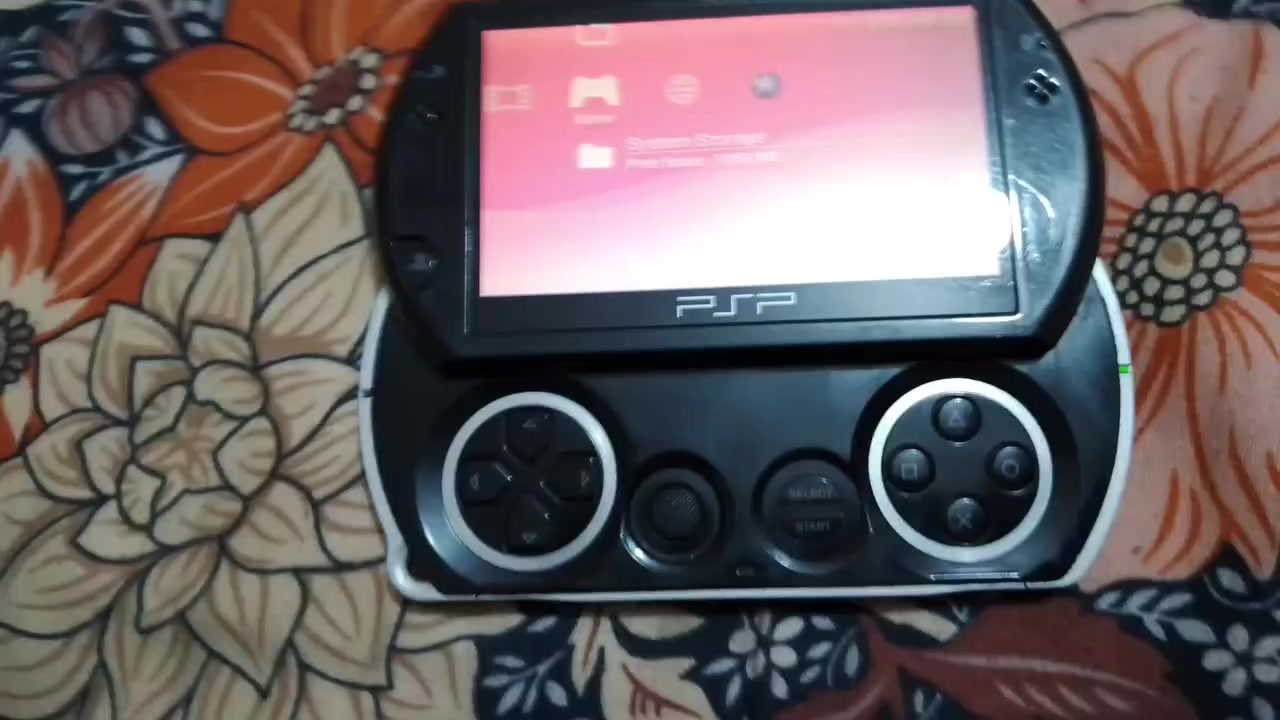 PSP go
السعر 90الف رام 16
بي 15لعبه
مكاني مدينه الصدر 
رقمي ***********

