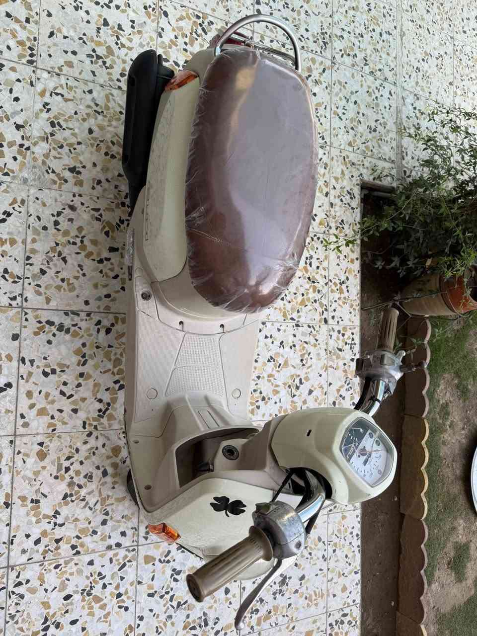 لسلام عليكم دراجه بوليس للبيع مامفتوحة مال رمبه مكينا مكفوله جيب فيتر وفحص كفرات اصلية بلادية وصل موجود لون حليبي مميز داخل كريمي دراجه مال رمبه رجائن مو شراي لا يتعبني سعر 775مكان حي العامل مال رمبه رقم واتساب***********
