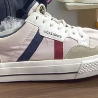 جاك اند جونز • قياس ٤٤ • نظافة ٩٠٪