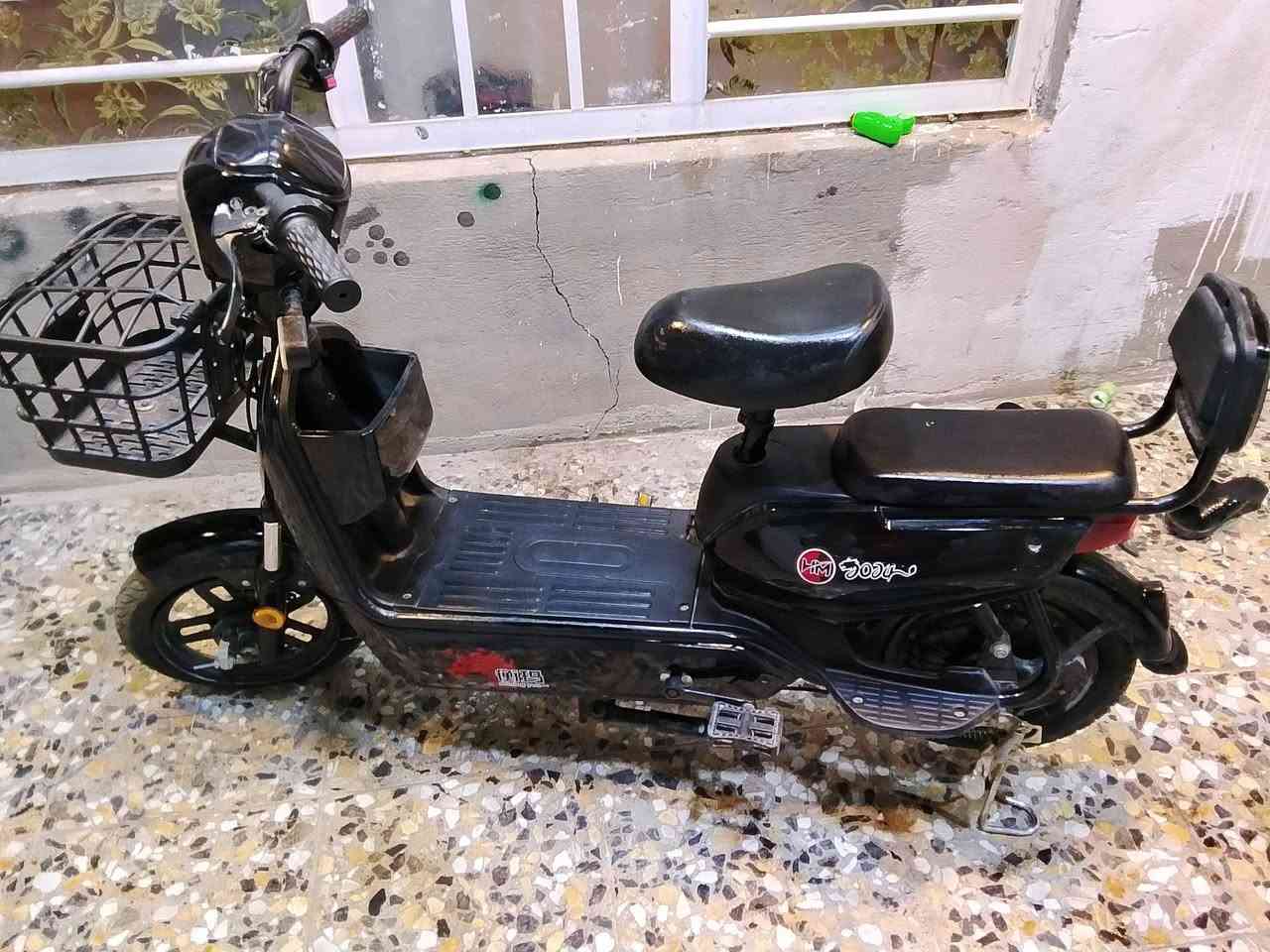 سلام عليكم دراجه شحن حجم 14موديل 2023 دراجه كامله شاحنه اصليه دراجه 3نمر سرعه 40 سعر 2025


**إذا كنت صاحب هذا الإعلان وتريد حذفه لأي سبب، رجاءا أرسل رسالة إلى الدعم الفني**