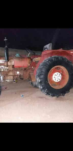 مكينة عنتر للبيع ٨٨أرقام وسنوية بسم راعيهة وعربانة حدادي مكان طويريج رقم الموبايل ***********
