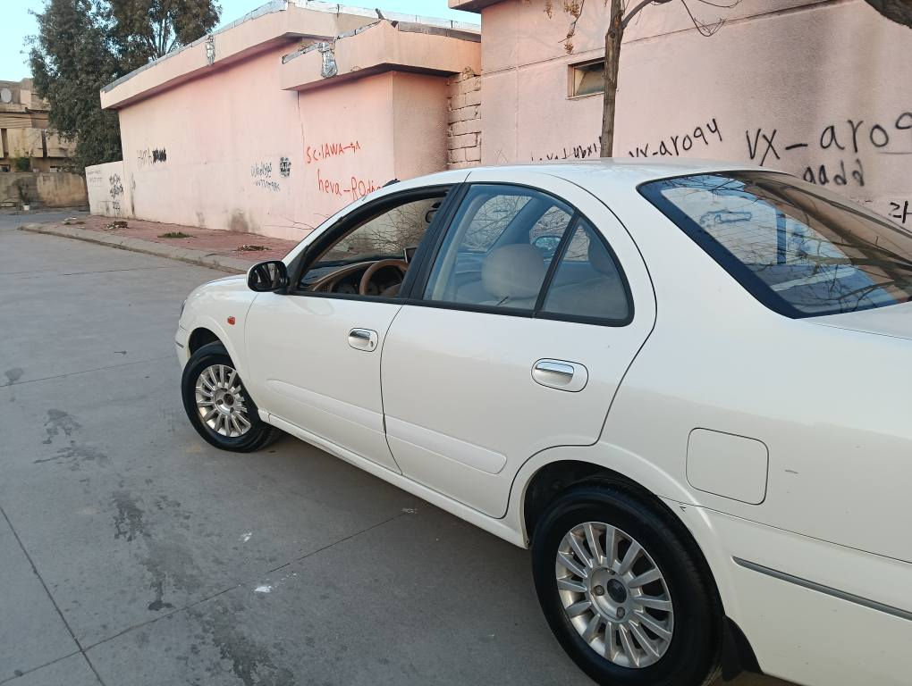 سەنی ٢٠٠٩ یابانی 

سەیارەکە زۆر بە  پاکی ماوەتەوە و هیچ ئەرکێکی نیە بە شەرتی ١٠٠ فیتەر بیبە
 گێڕو مەکینەی نەکراوەتەوە و زۆر بێ کێشەو مەزبووتە
چوار جام کارەبایە 
شاشەی ئایپادە 
لایتەکانی باشترین لیدی لەسەرە
دوو سویچی شەریکەی ماوەتەوە

 بۆیاخ تەنها یەک دۆسیەی بۆیاخە 
کەمێک کاڵبوونەوەی هەیە 
بستێک ساردی هەیە لای لایتی سەکن
لای چەمەلەغی دواوە کەمێک تەعدیلاتی بەسیتی هەیە

  
سەنەوی هەتا ٢٠٢٩ تازەیە سەنەویش بەناوی خۆمانەوەیە

ژمارەی تەلەفوون : ***********
*********** السليمانية, العراق
