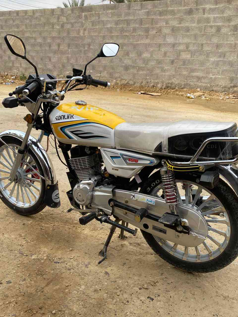 للبيع دراجة سونك مسجله معا لوحات انكليزي سنويه لل29
دراجة زنجيل محرك 150 موديل 24 شكل 25 نظيفة نفس ما تشوف كهربائيات كلها شغالة من التاير الأمامي للتاير الخلفي شركه بعده تجي تفحص وين ما تريد سعر1600بي مجال للطيبين اتصل *********** خاص لاتراسل شراي اتصل مو شراي لا تعبني
