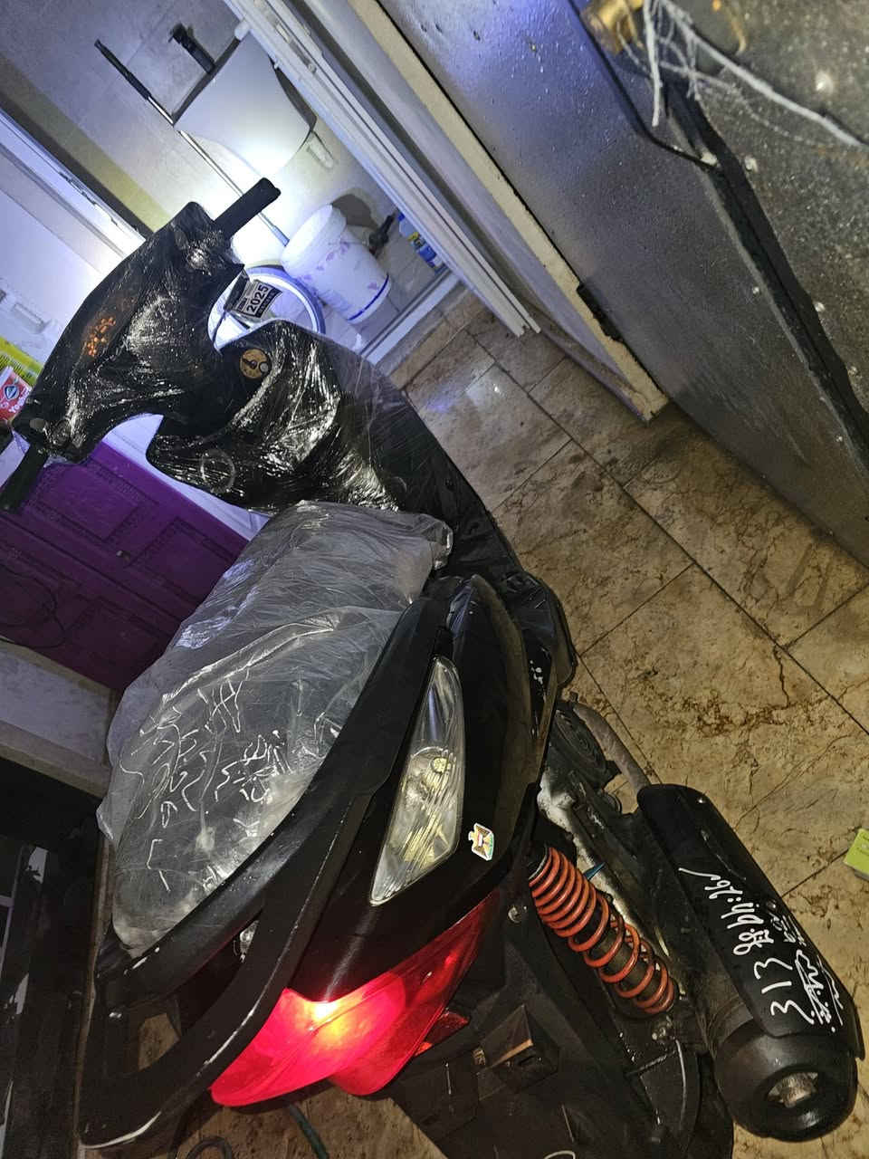 السلام عليكم دراجه ثعلب GTR 140 دراجه نضيفه مكينه مبدل ولفات فقط لا تبخير ولا تنقيص شلعه تاكل لكاع بيه نقص عرموطه مال هندر واير كيلو متر ثنينهن ميكلفن 15 الاف بزايد بيه منضومه زنون كامله سعر 550 مكان بغداد الحريه رقم ***********
