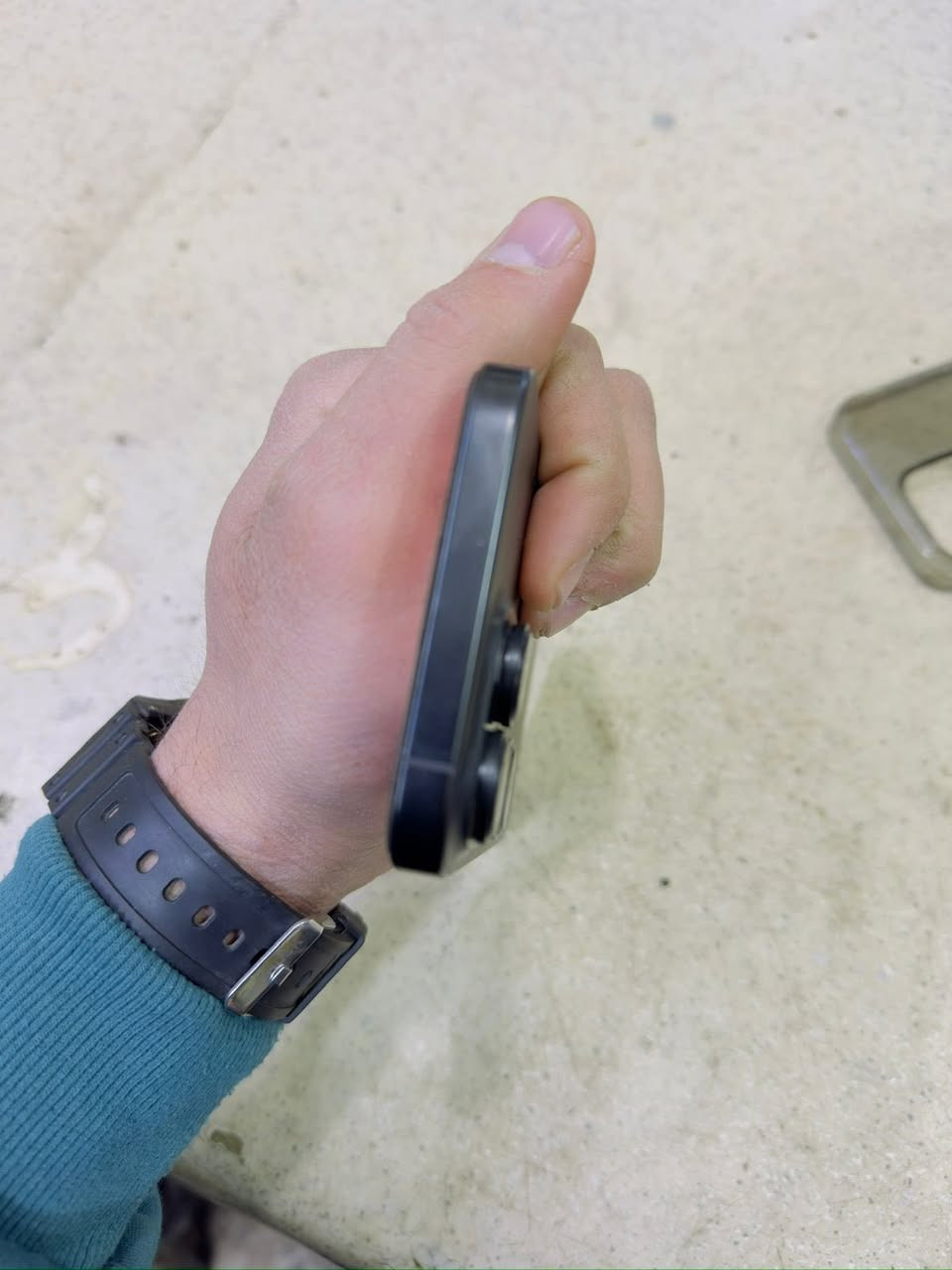 سلام عليكم
ايفوان ١٦برو ماكس شركه ماستر 

جهاز نضافه١٠٠/١٠٠

بطاريته ١٠٠

عدد دورات الشحن ١٢٠مره 

جهاز لا مفتوح لا مصلح لا بي اي شي شرط فحص 

***********
