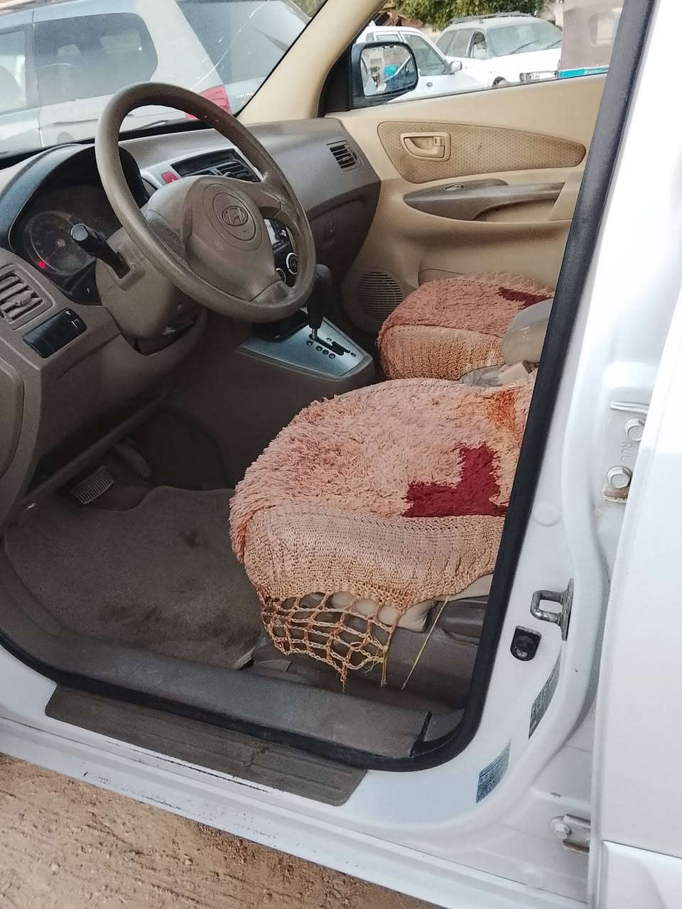 سلام عليكم توسان للبيع موديل 2009 مكفوله من الضربة والتبديل مكينه كير حداده تخم تاير السياره جاهزه من كلشي  ما عدا بيها قطعتين صبغ فقط رقم بصره دولي السعر 110 للأستفسار على الرقم***********
