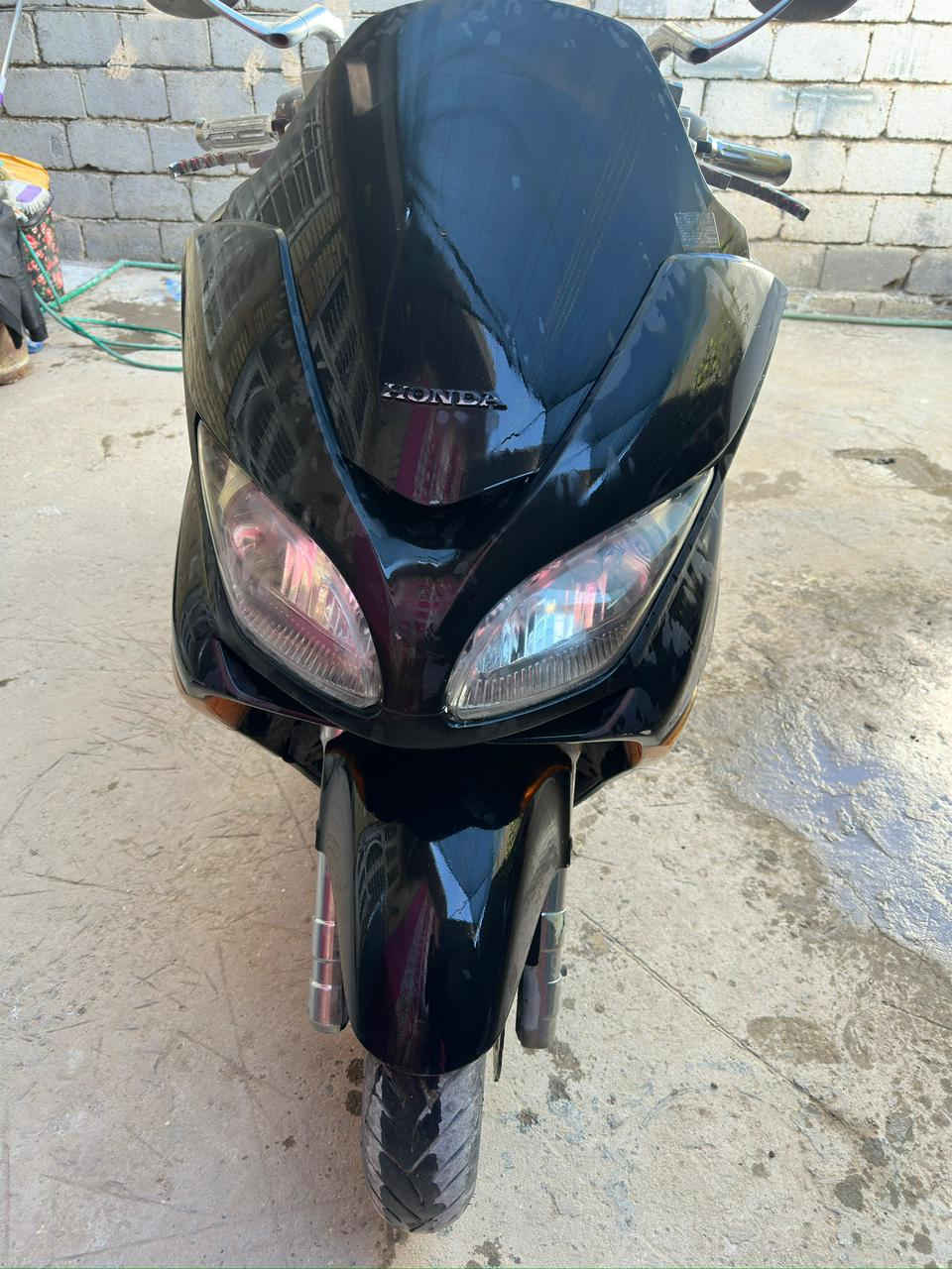 السلام عليكم 

فورزه 08 كرستال 6 نمر سبورت 

ABS نضام انزلاق شغال 

حساس استانه شغال

لايت جنطه شغال 

كهربائيات شغاله كامله 

تايرات جدد

فقط فيت بم ضعيف

وسيم الهاند بريك مكطوع

سعر 550 وبيه مجال بسيط 

المكان بابل المسيب*********** .. مكلف بالنشر
