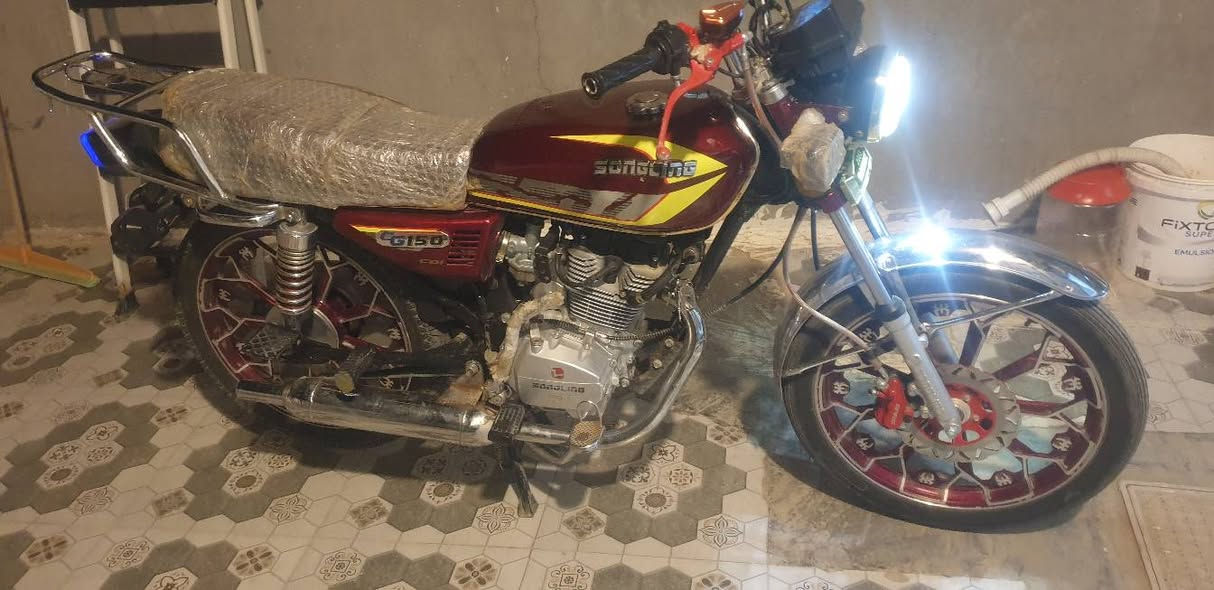 دراجه سيفان نضافه فول موديل 24 السعر 650 وبي مجال ***********
