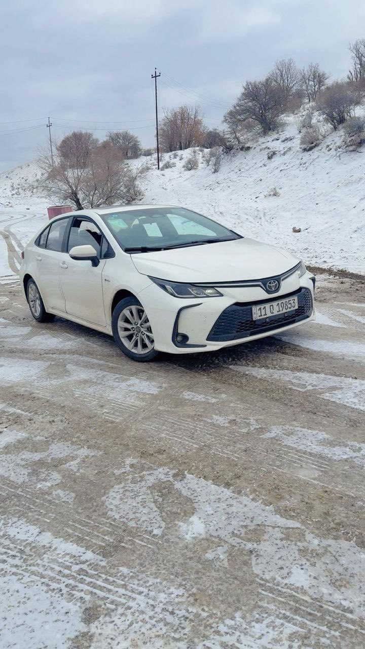 السلام عليكم كورلا هايبرد موديل 2025سياره جديده بمعنى الكلمه كفاله عامه فول مواصفات رقم بغداد باسمي وعل إيدي من الشركه السياره السعر ١٥٨ورقه وبيها مجال عنوان بغداد الكرخ اتصال ***********
