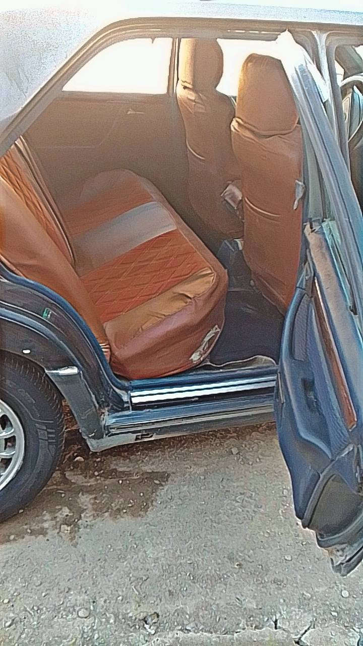 السلام عليكم مارسدس دب حجم 300 مكينه وكير ففتي بطه 3000 مكفولات خير من الله السياره مصبوغه عام ونصبتهه حلوه القواعد سليمات رقم بغداد الإنكليزي الجديد بسمي السياره السعر 55 وبيهه مجال للطيبين 
العنوان ديالى بعقوبة 
رقم الهاتف ***********
