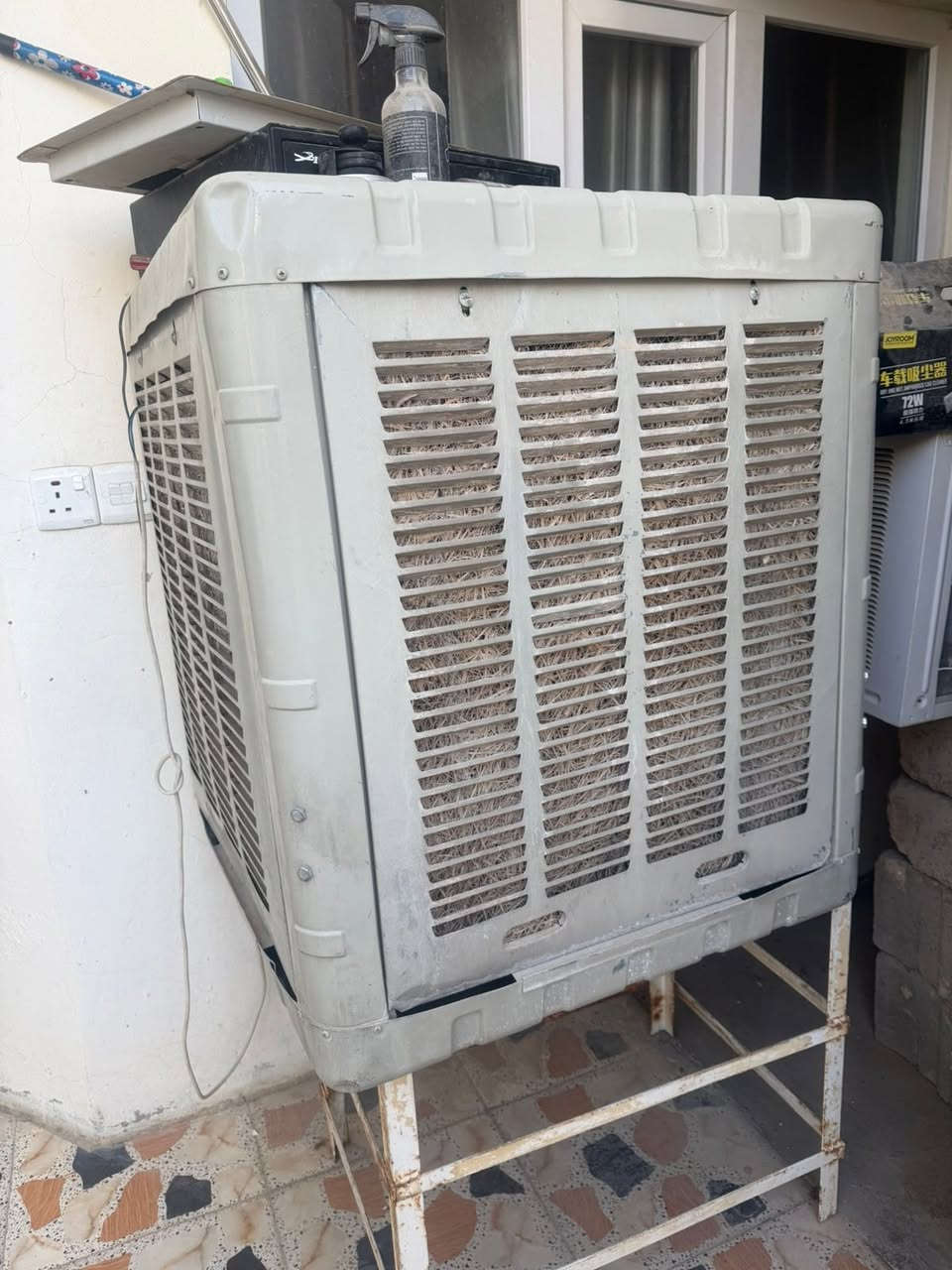 الديوان سوينا حطاطه الاسفنج والخشب الاصلي بعده جديد حتى ماكاعدين بالاستقبال سعره 350
المبرده توسات دبل واتربم حجم 2500 ب130
والمبرده الثانيه حجم 2500 ب 80 الف
المكيف ( تبريد كنديشن)  2طن موجود عدد 2
بارد ثلج بعز الصيف وثلج
المكان تكريت


**إذا كنت صاحب هذا الإعلان وتريد حذفه لأي سبب، رجاءا أرسل رسالة إلى الدعم الفني**