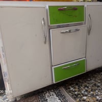 ميز المنيوم • متر ونص • نظيف