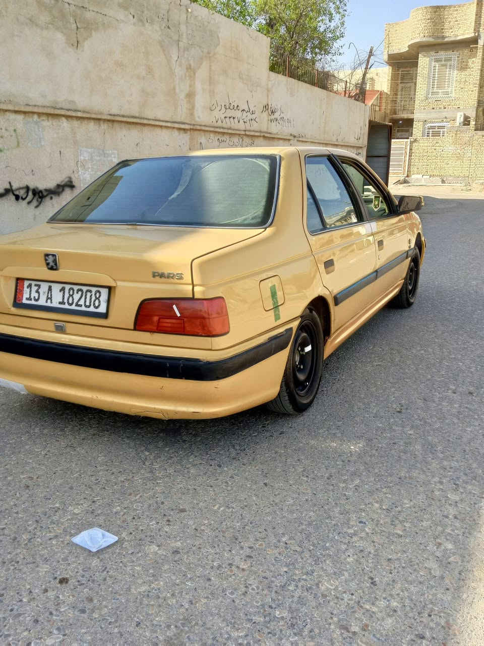 السلام عليكم بيجو بارص موديل 15 سياره مكفوله كفاله عامه عده الهلال الخلفي بيه باره كد شبر مكينه كير حداديه تخم تاير وتبريد كله مكفول وجاهز مصفره هيئه وغرامات وبسمي رقم نكليزي السياره خطين غاز بانزين مكينه لا تنقيص ولا تبخير السعر 44 والشراي بخدمته ***********

