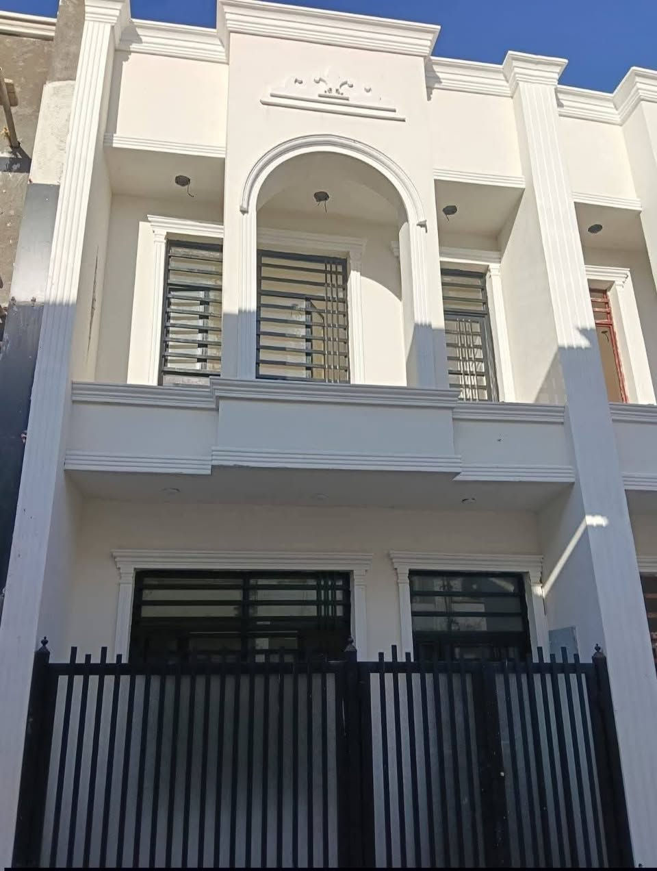 يا الله يعلن مكتب الشاهين للعقارفي بغداد الكرخ عن مشتملات  للبيع موقع جدا ممتاز
🎗️بيت 🏠 للبيع🎗️طابو زراعي سند 25
📍الموقع ///بغداد الكرخ  منطقة الدوانم قرب السيديه والاعلام والشباب 

📌المساحة ///50 متر 

البناء حديث البناء طابقين 

مطبخ وصاله و2غرف نوم
     
   قرب الشارع وجامع الملك القدوس 
 
الياخذه استثمار يتئجر ب350الف 

🏅🏅🏅السعر مناسب جدا 50مليون مع مجال 🏅🏅🏅
للتواصل والاستفسار الاتصال على الارقام التالية
(***********)او(***********)
                يوجد وات ساب

تتوفر قطع مناسبه جدا ومشتملات أخرى مناسبه من 45 فصاعدا
