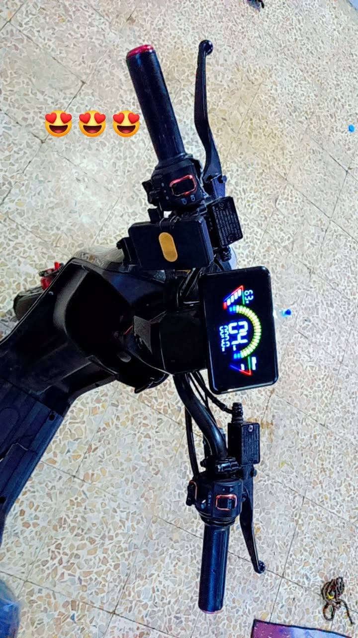 R9 للبيع كلو شرط وشغال بطاريات شرط ماطور جديد مستخدم قليل مايحتاج مصرف كلو وضع شركة مامبدل شي شرط بطاريات عدد 5 حجم كبير 12v 32Aجديدة شرط 
ملف 1700
الماطور بي درع +جنطه 
تشغيل مفتاح +كارت
وبي نظام الرجوع إلى الخلف R
وبي لايت عالي ناصي 
وبريكات دهن دسكات 
ستاند موبايل + منفذ شحن +بلوتوث 
الماطور جديد كله جاهز السعر 450 بي مجال مكاني موصل أيسر ❤️


**إذا كنت صاحب هذا الإعلان وتريد حذفه لأي سبب، رجاءا أرسل رسالة إلى الدعم الفني**