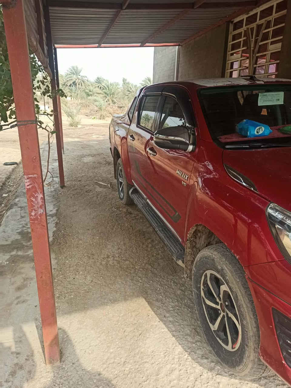 السلام عليكم ورحمة الله وبركاته  هايلوكس موديل 2019 مكفوله كفاله عامه ماشيه 109 سياره بعده جديده  السعر ب 325 وبيه مجال  للستفسار الاتصال ***********
