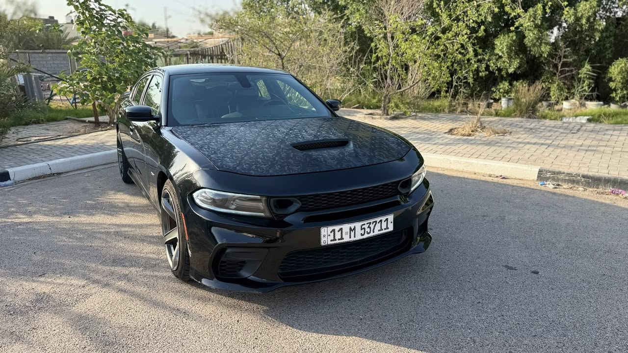 دودج جارجر 2016RT
فول مواصفات عدا الفتحه 
محرك هيمي 5700 
كفاله عامه من الضربه ومن من الصبغ بيها كلير ربع الباب عكس السايق وبيها بارد قليل 
كشنات جلد تدفئه امامي خلفي  تبريد امامي  مع تحكم كهربائي خزن ميموري 
كشن امامي يتحرك مع تشغيل السبارة 
مري قلاب  عند الرجوع 
حساسات خلفيه 
شاشه كبيرة 
ماشيه 125
السيارة عليها ادامه كامله بلكات ريسنك جدد قبل نوزلات مبدلهن جدد 
كير ومحرك بلاد ادائهن جيد ما بيهن شي 
حداده جديده الدبلات الكدام نص عمر 
تايرات جدد
ويل نجمه خسفه قويه جديد صار شهرين من شديته بدون فطر بس واحد بي عواج ويتعدل 
السيارة مبدل دعاميات وبنيد البنيد الاصلي موجود سعره  
السيارة نصبتها تخبل ناصبه بلاد 
داخل كله كاربون
دفيوزر خلفي
عليها داون بايب
اكزوز بوابات   صوته حلو وتحكم ريموت تسده وتفتحه 
عليها برمجه مصطفى ايكل برمجه وترتيبات
رقم بغداد مشروع وطني سنويه لل27 باسمي
السعر 185 
رقمي 
***********
بي واتساب 
العنوان بصرة جمعيات

