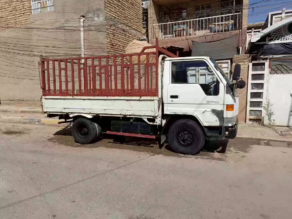 تيوتا داينا  موديل 96  نثيه 
رقم (صلاح الدين) انكليزي بسمي 
مكينه 16 بيها شويه تبخير 
ينرادلها شويه ترتيب 
السعر  45 بيها مجال 
***********
