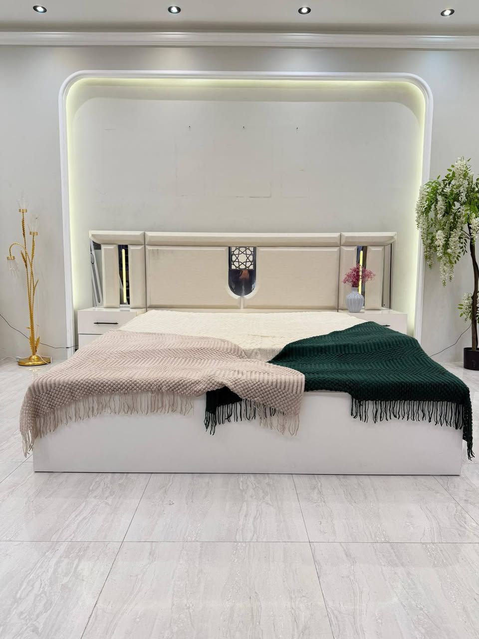 *تم وصول موديل اكسنت*
*10قطع الاصلي*
*ظهر بلوك*
*برغي وجوي حديد*
*كنتور ٣٢٠سم*
*ابواب جام*
*اناره بالكنتور +مجرات*
*اناره بالكومديات*
*سرير مخزن*
*شازلون مخزن*
*قياسات الغرفه عملاقه*

*كل هذا بسعر مليون و350 الف*
***********
