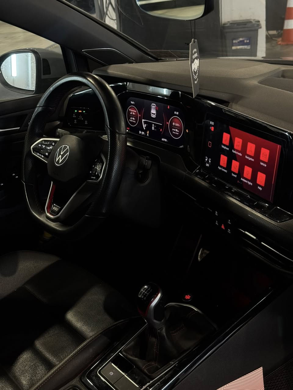 كولف جي تي إي 2023 فول مواصفات بس كير عادي 💣🚀🔥💥
قطعتين صبغ جاملغ .بونيد  بدون دواخل 
64000 كليو ماشيه
سياره رقم اربيل 
عنوان اربيل 
***********
سعر 158 ورقه بيها مجال قليل
