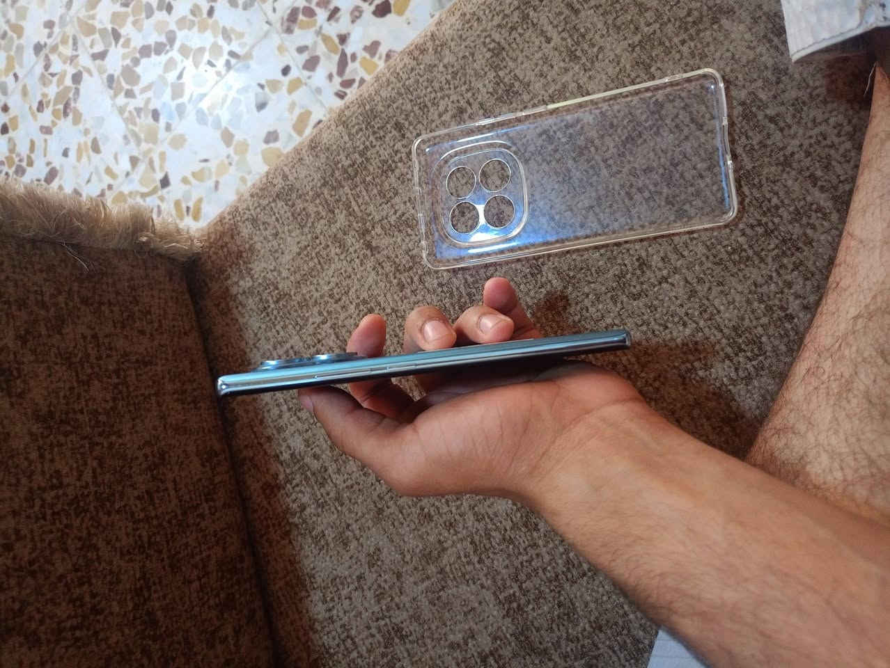 🔥 للبيع Redmi Note 14 Pro 4G 🔥
📱 جهاز أنيق وقوي جداً
✨ الحالة: ممتازة جداً
🔋 البطارية ممتازة والأداء سلس
🎮 مناسب للألعاب والاستخدام اليومي

📌 المواصفات: • شاشة AMOLED حجم 6.67 إنچ
• تردد 120Hz سرعة ونعومة عالية
• كامرة 200MP تصوير خرافي 📸
• بطارية 5500mAh تدوم طويل
• شحن سريع 45W ⚡
• سماعات ستيريو صوت قوي 🎧
• بصمة داخل الشاشة
• ذاكرة 512GB مساحة كبيرة جداً

📦 الجهاز نظيف وخالي من المشاكل
💰 السعر: 315 ألف قابل للتفاوض البسيط
📍 الموقع: الموصل

للمهتم مراسلة خاص 📩


**إذا كنت صاحب هذا الإعلان وتريد حذفه لأي سبب، رجاءا أرسل رسالة إلى الدعم الفني**