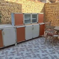 كاونتر المنيوم مترين +سنك مرمر متر + ميز طعام مع 4 كراسي نظيفات جدا سع...