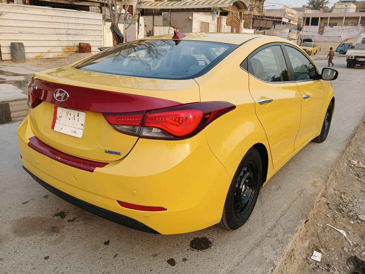 السلام عليكم ‏‪***********‬‏ 📲
للبيع هونداي النترا 2014 وارد امريكي رقم بغداد  🇮🇶 
صور الحادث  بلمنشور 📸📸
فول مواصفات لمتد 🦚
محرك 1800 دوش 
لايتات وبك لايت لدى
اشاير بالمري 
فتحة سقف 
بصمه تشغيل وأبواب 
شاشه وكامرة تحكمات 
كشنات تدفئة امامي وخلفي  مصفره ه‍يئة وغرامات تحويل ثاني يوم
 العنوان بغداد خلف مستشفى الداخل (مكلف بالنشر شراي اتصل)
