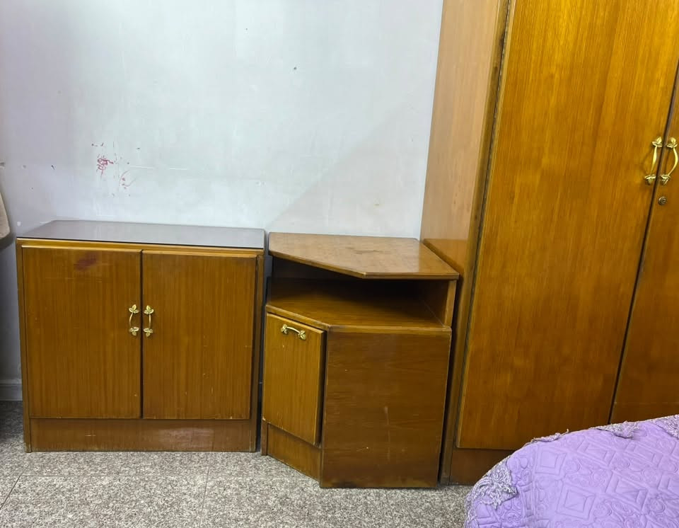 غرفة نوم نظيفة بدون اي ضرر
 تفصال مسويها ب3ملايين 
سعر البيع 600 الف
الموقع: بغداد-البنوك
للاستفسار: ***********
