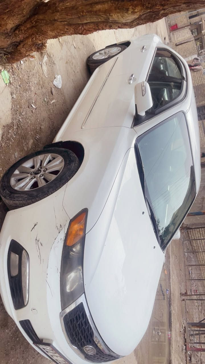 السلام عليكم السيارة جاهزة من كل شي عدادية جديدة السيارة حلوة تخم تاير جديد  الستفسار ***********      ***********
