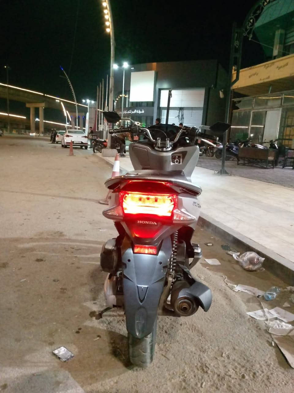 🔥 للبيع دراجة هوندا PCX الجيل الثاني 🔥
محرك 150cc وارد ياباني 🇯🇵
دراجة قوية جداً وناعمة بالسواقة ومناسبة للاستخدام اليومي واقتصادية بالبنزين.
المميزات: 
✔ حساس الازدحام (إيقاف وتشغيل تلقائي)
✔ حساس أمان بالستاند
✔ الدراجة مكفولة
✔ حالة ممتازة ونظيفة جداً
السعر: 14 ونص
المكان: الكوت حي الزهراء 
للتواصل : ***********
