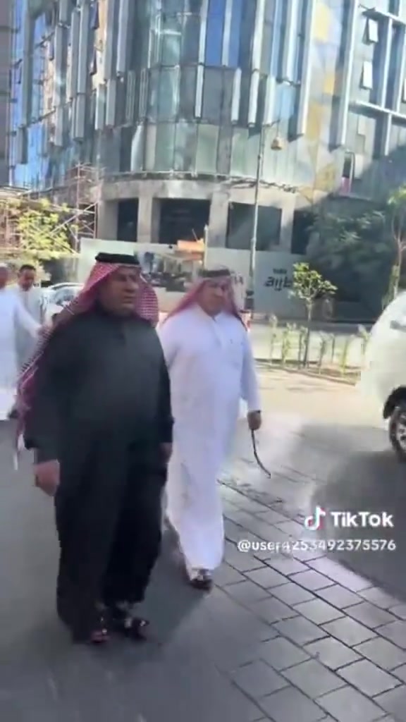 السلام عليكم تعلن حملة المتعهد الحاج سيف العجياوي ابو ليث لشركة قافلة الخير عن رحلتها إلى المدينه المنورة لعمره
سارع بتسليم الجواز📓    (4/أيام في المدينة و(7)في مكة✈️   بتاريخ 4-6-2026

البرنامج شامل جميع الخدمات بوفيه مفتوح🕋✈️
يتوفر نظام النقد والقسط فقط لحاملي بطاقة الماستر كارد (بدون مقدمة) 
توفر ثلاث وجبات طعام عراقي مع حقائب عدد (2) مع احرامات
فنادق درجة اولى 
سعر النفر 950  الف عراقي 
فنادق درجه أولى مع تصريح الدخول إلى الروضة الشريفة 
الطيران يكون عالمي على مطار بغداد الدولي ذهابا وايابا 

للاستفسار الاتصال ع الرقم ***********والرقم📞 ***********والرقم يوجد واتساب📞 خادمكم المتعهد الحاج سيف العجياوي أبو ليث🕋✈️

🇸🇦✈️🕋

طيران عالمي ع مطار بغداد الدولي ✈️
السلام عليكم تعلن حملة المتعهد الحاج سيف العجياوي ابو ليث لشركة قافلة الخير عن رحلتها إلى المدينه المنورة لعمره

السلام عليكم تعلن حملة المتعهد الحاج سيف العجياوي ابو ليث لشركة قافلة الخير عن رحلتها إلى المدينه المنورة لعمره
