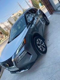 نيسان روك • ٢٠٢٢ • ٣ سلندر