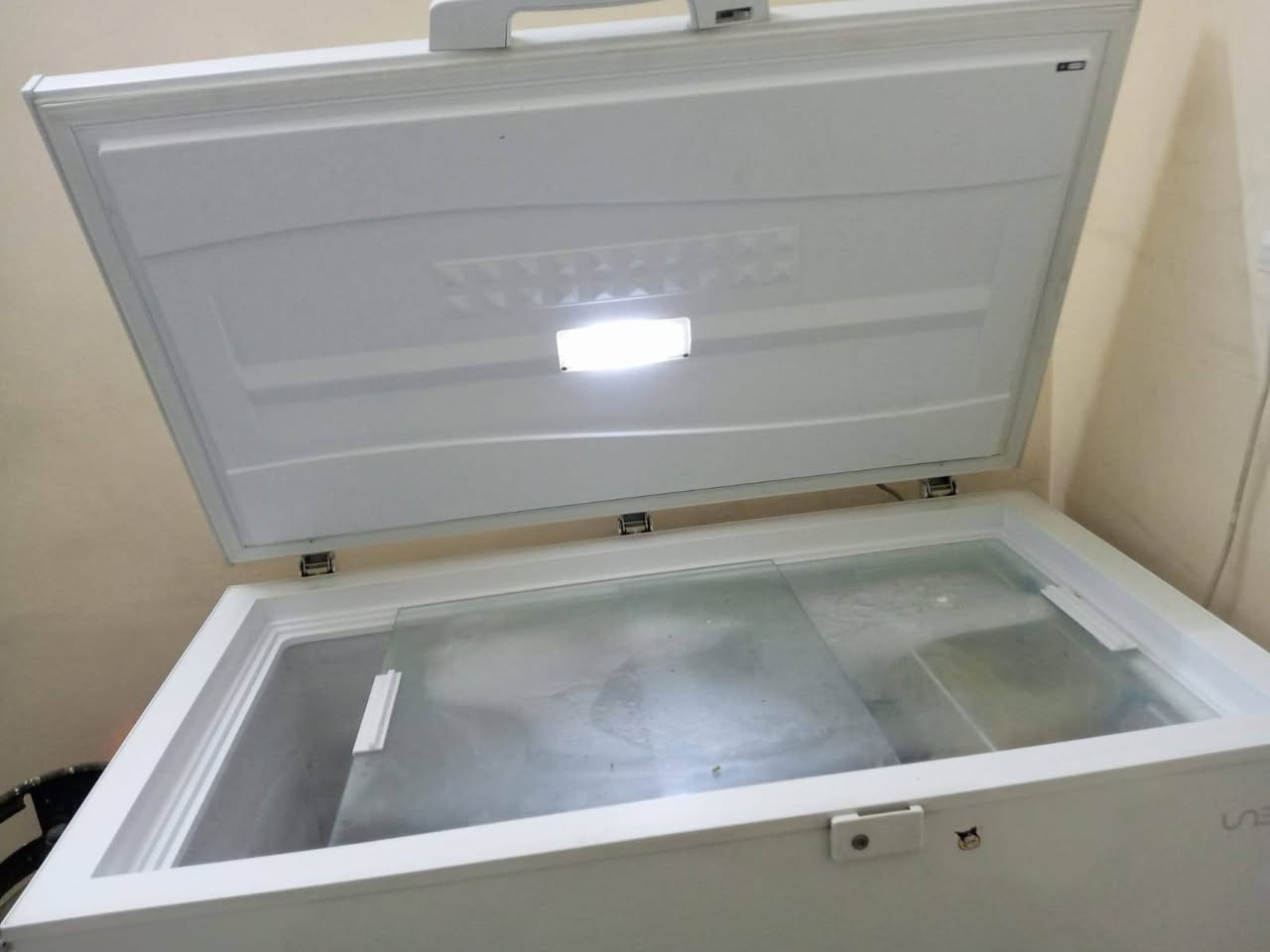 غراض جديدة صار 3 اشهر من مشتريهن
غرفة نوم 750 الغرفة البيضة ب400
الميز مع الكراسي ب150
المجمدة ب400    18 قدم و
والاسعار بيها مجال مكاني الصليخ مكلفة بالنشر


**إذا كنت صاحب هذا الإعلان وتريد حذفه لأي سبب، رجاءا أرسل رسالة إلى الدعم الفني**