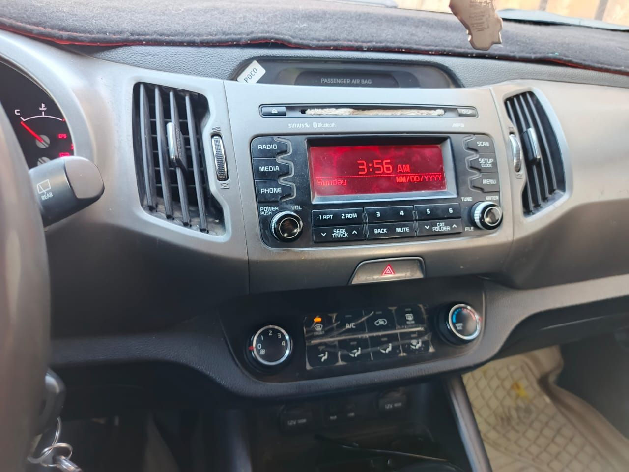 السلام عليكم سياره سبورتي للبيع سياره سياره نظيفه لايف جنون قطعتين تبريد سياره حادفه دعاميه وشبرين ونيت راجع على البارد بارد امريكي 2014 بغداد الشعب *********** وهذا الرقم والسعر 145 وبيها مجال
