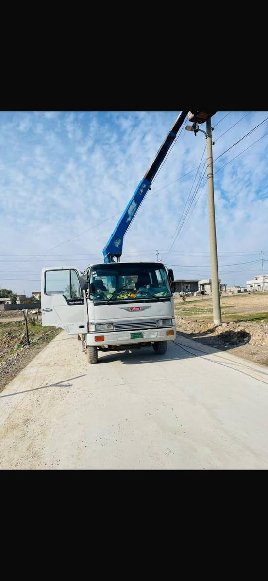 اكرين طيره هينو صفر جهاز سلايتين نضيف محرك اكسل كير شاصي نضيف كهربايات جديده كله رقم *********** وتساب موجود
