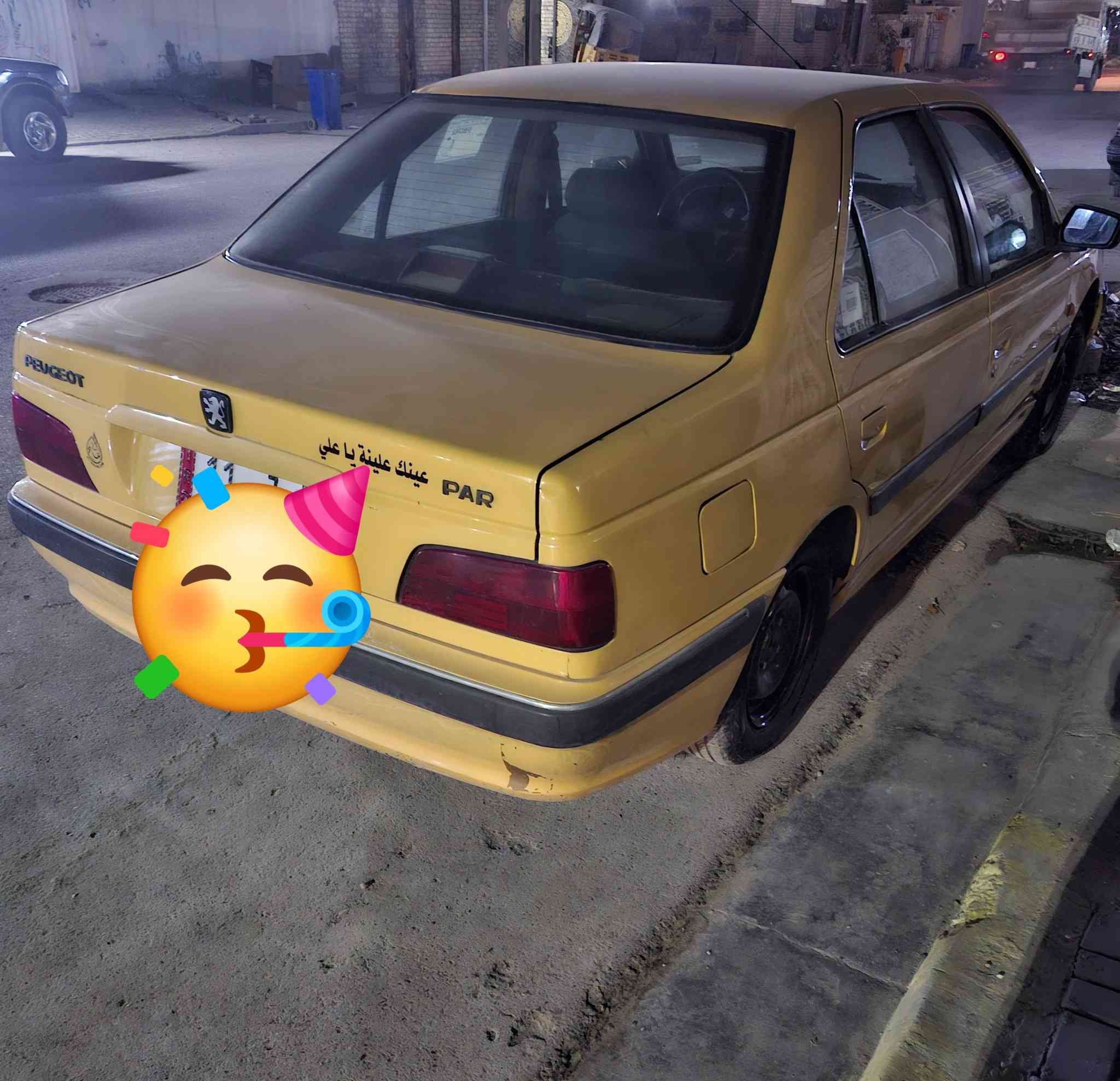 السلام عليكم عليكم بيحو بارس موديل 16 مكينة  بيهة تنقيص قليل كير جديد رقم بغداد دولي لاضربة ولا تبديل  تبريد شغال تتدفئة شغالة تخم تاير بس الهلالات الخلفية   العنوان بغداد شهداء العبيدي السعر ٥٢  وبيه مجال ***********
