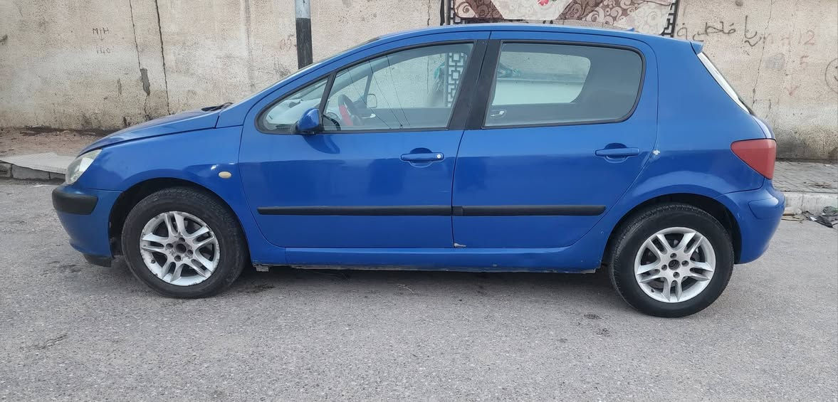 الله سلام عليكم بيجو فرنسي موديل 2004 سياره جاهزه حداديه تبريد تخم تاير اي نقص ما بيها ستخدام طالب كليه ما متعوبه السعر المطلوب 45 ورقه وبيها مجال العنوان البصره المشراك الجديد قرب المستوصف وهاذ رقمي ***********
