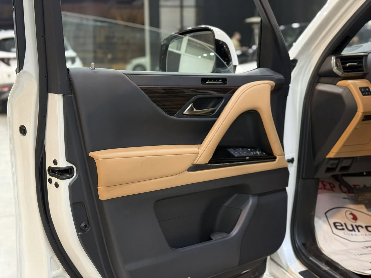 LEXUS/2023
بريستيج /prestige
وكالة 
العداد:16000km
للتواصل:***********
📍بغداد معارض جكوك قرب بوابة بغداد#معارض
