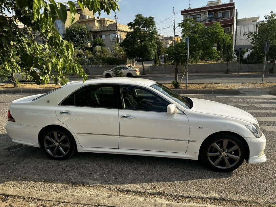 180 گیڕ گەورە مەکینە بچووک
شاهینە سپۆڕت ١٨٠ گێڕ گەورەی مەکینە بچوک ئاڵتونی بازاڕ
 سێ دووگمە

موس موس موس 
کۆدی هەیە 
مۆدێل ٢٠٠٧ لۆک لۆک 
گێڕ و مەکینە بە شەرت حەتا قەباخ تابتی مەکینە نەکراوەتەوە
لایتی لۆک و ناوچەی کوێر 
 چوار تایەی لۆک 

داشبڵی ڕەقەم یەک بێ شکاوی و قرنج 
تەبرید سارد و گەرم تازە غازی پڕکراوەتەوە
کەم و کورتی نیە سەیارەی ماڵەوەیە نەک مەعرەز 

نرخی ٦٧ گەڵا و مامەڵەیەکی برایانە 
***********
